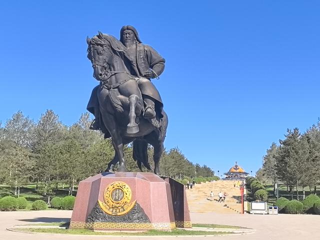 成吉思汗陵找到了？有什么可看的？为什么会建在鄂尔多斯市？