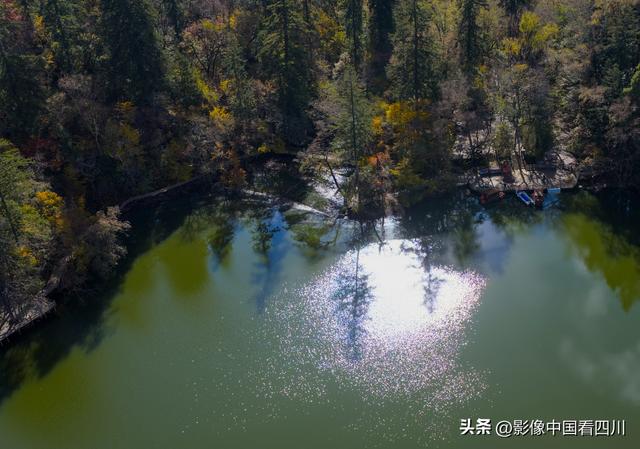 四川九寨沟：甲勿池金秋好风光