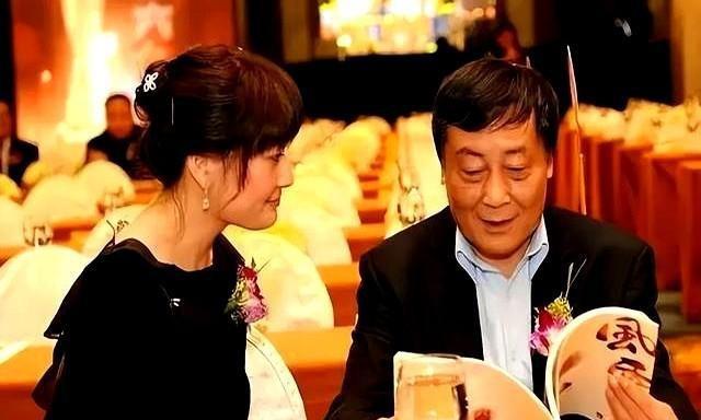 破案了！娃哈哈创始人宗庆后不是不想公开两个儿子，是真的没办法