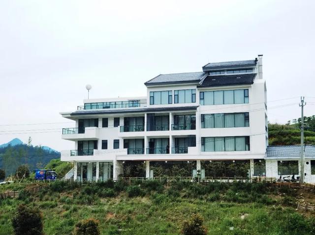 “云上花瑶”到底多好玩？！追雾漫山、清泉嬉水、篝火狂欢…从晨露一直清凉到星光！