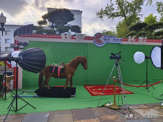 周末16点，长春新民大街又准时变身步行街，市集和舞台开放