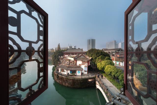 独爱成都百花潭！800 年银杏染秋，登散花楼解锁城市安逸时光