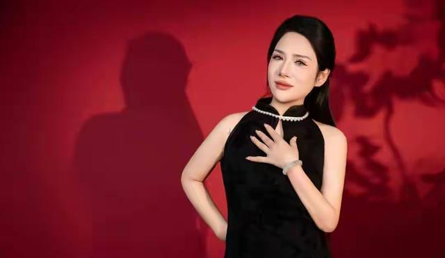 河南美女“大晨”去世，年仅28岁，日常开奥迪，一口能喝三两白酒