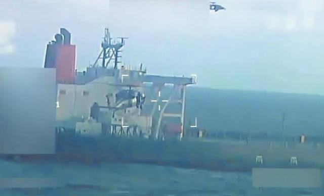 不装了？特朗普准备发动战争，六国被列入名单，各大势力选边站