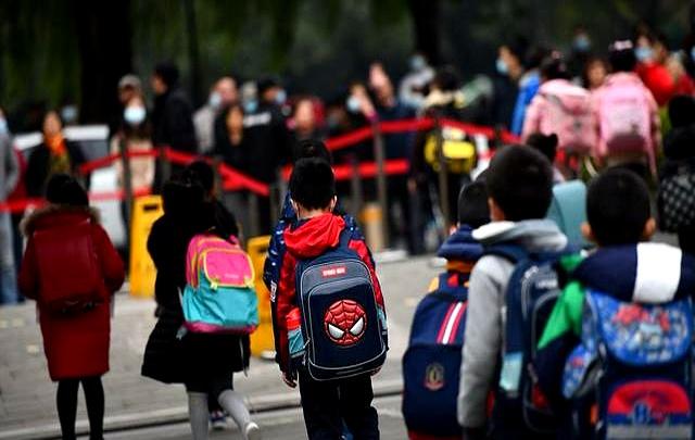 放假通知	。2026各地中小学寒假汇总	，家长却担心不断