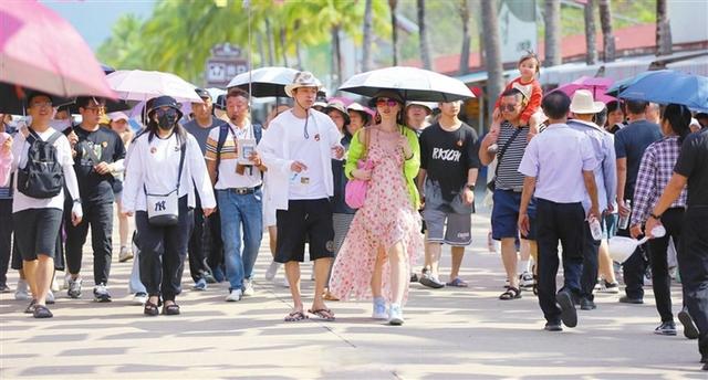 东北第二故乡三亚不香了？大批东北人纷纷撤离，背后原因令人无奈