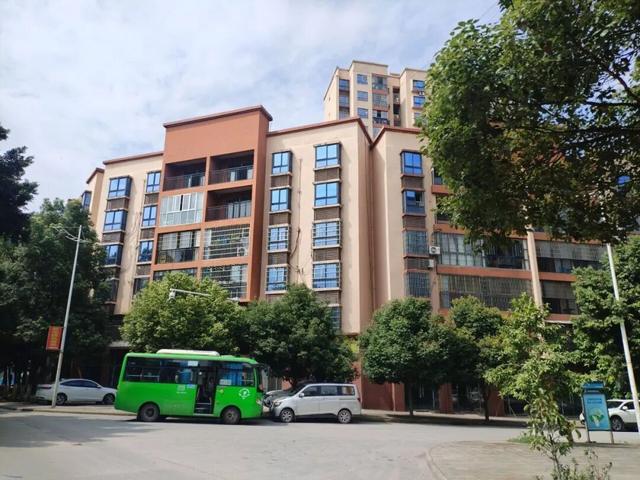 渝西永（川）荣（昌）边界点：观山坡