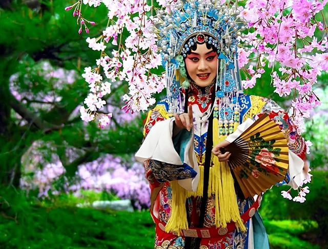 至今未婚未育，身边却有男人陪了近27年！59岁的她才是人间清醒