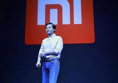 雷军的沉默震耳欲聋：那颗烫手的英伟达芯片，他到底还敢不敢用？