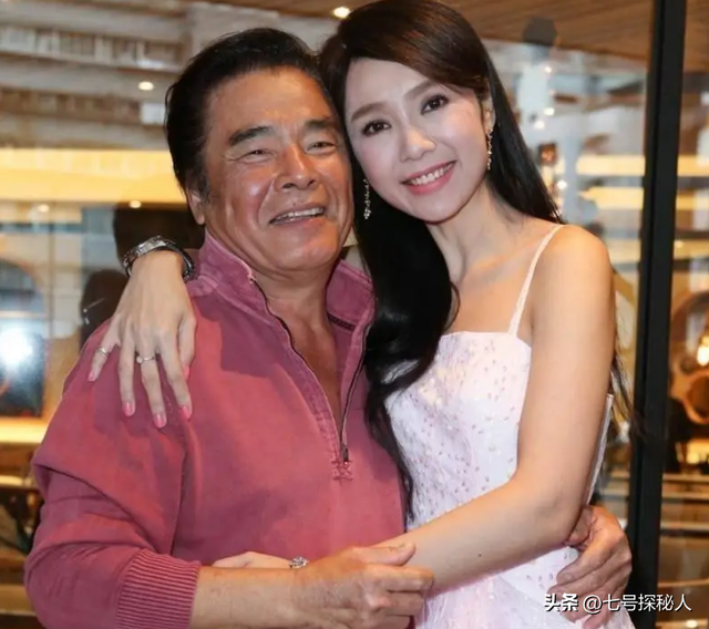 “6个老婆”同住一室，每人每月7万零花钱，71岁又娶第七房小娇妻