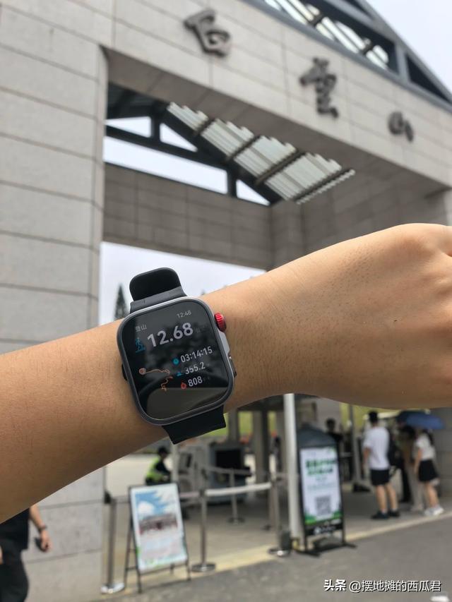 华为 Watch Fit 4 与Watch Fit 4 pro 有什么不同，哪一款最值得入手？