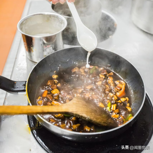 3 种淀粉别瞎用！玉米 / 土豆 / 红薯淀粉区别大，新手记牢这 3 点不踩坑