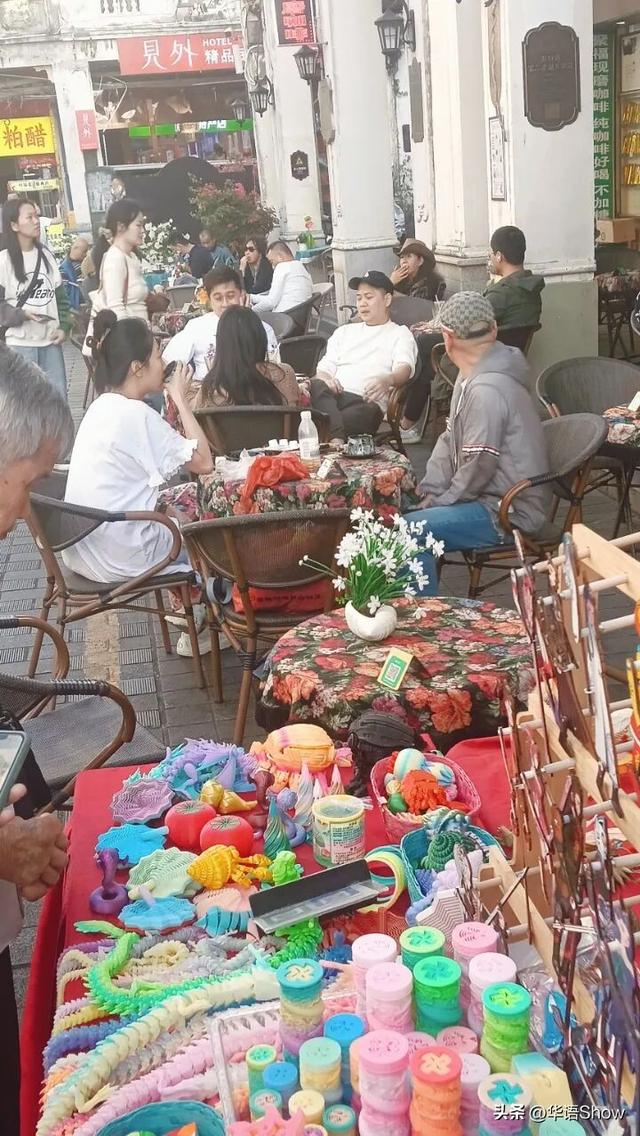 封关前瞻丨海口骑楼老街冬日景象：满眼都是外国人