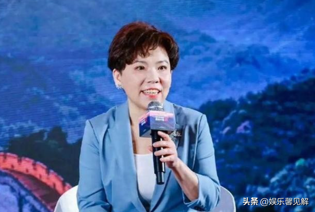 败光20亿、向洋人下跪、国籍成谜，邓亚萍身上的标签到底是真是假