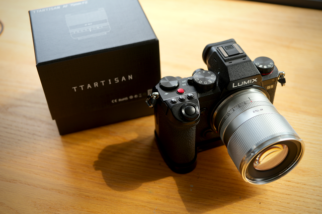 L卡口银色全金属高颜值镜头——铭匠75mm/F2镜头分享
