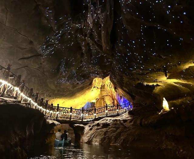 乘船探秘石台鱼龙洞，邂逅地下“星河”与千年传说