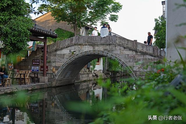 水乡绍兴这条老街不一般，两千多年历史，曾是古越国皇城的主干道
