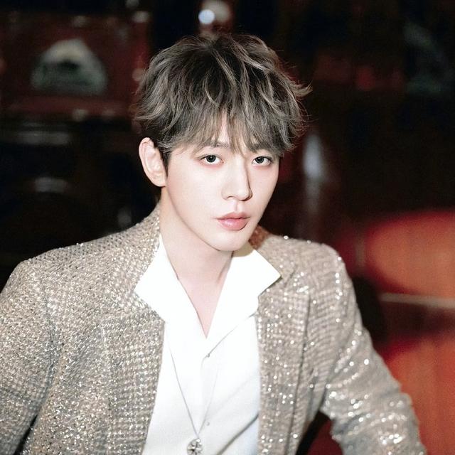 2026央视跨年晚会阵容曝光，看完路透和明星名单，厕所都不敢上了