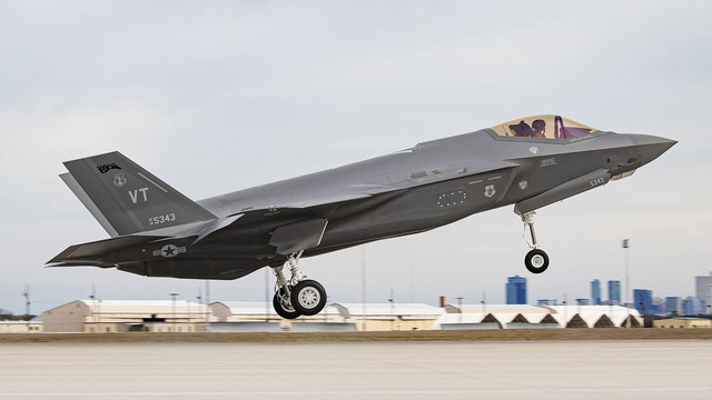 美军F-35战机为何故障率高