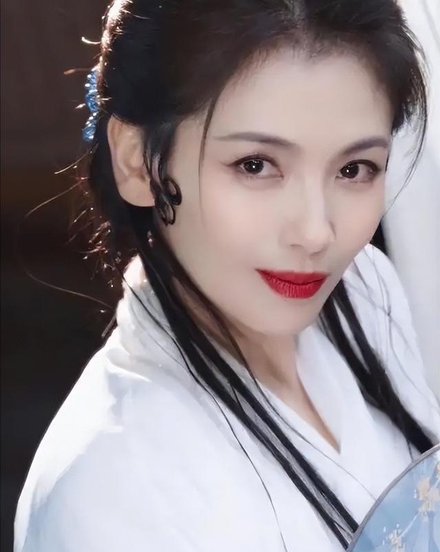 他曾与刘涛同床共枕4年，如今年过六旬依旧未娶，刘涛直言愧疚