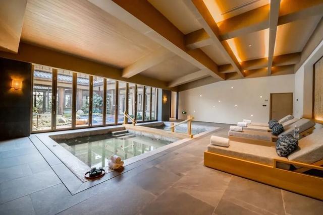 董宇辉向世界推荐，“请花几天时间去山东”！