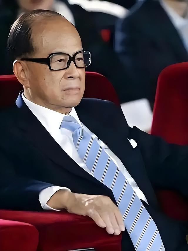 坏消息一个接一个，李嘉诚已经没有回头路，李氏家族暴亏781亿！