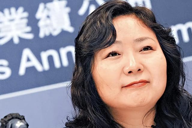 手握11万亩地皮，银行存七百多亿，她才是我国隐形“地产女首富”