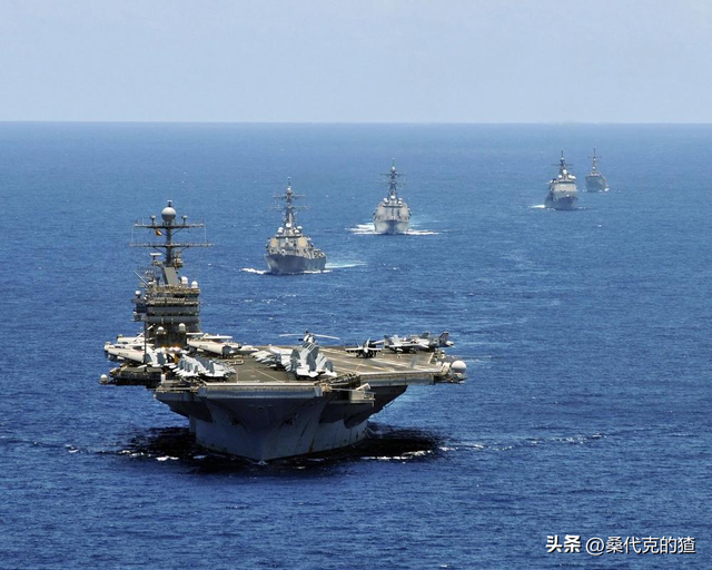 中美舰艇发生激烈对峙！外军突然冲向解放军，结果下一刻变老实了