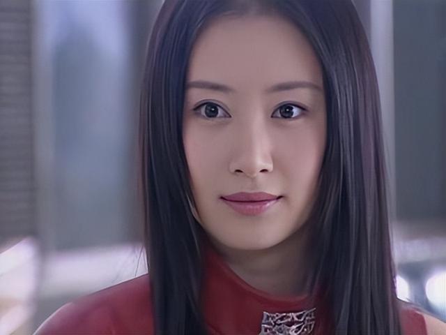 从一线明星	，沦落到拍短剧，这5位演员走到今天这步，怪不了别人