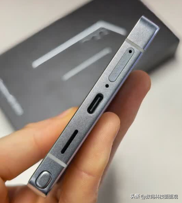 高端旗舰手机，vivo、小米、OPPO全军覆没，三星手机为何能1挑3？