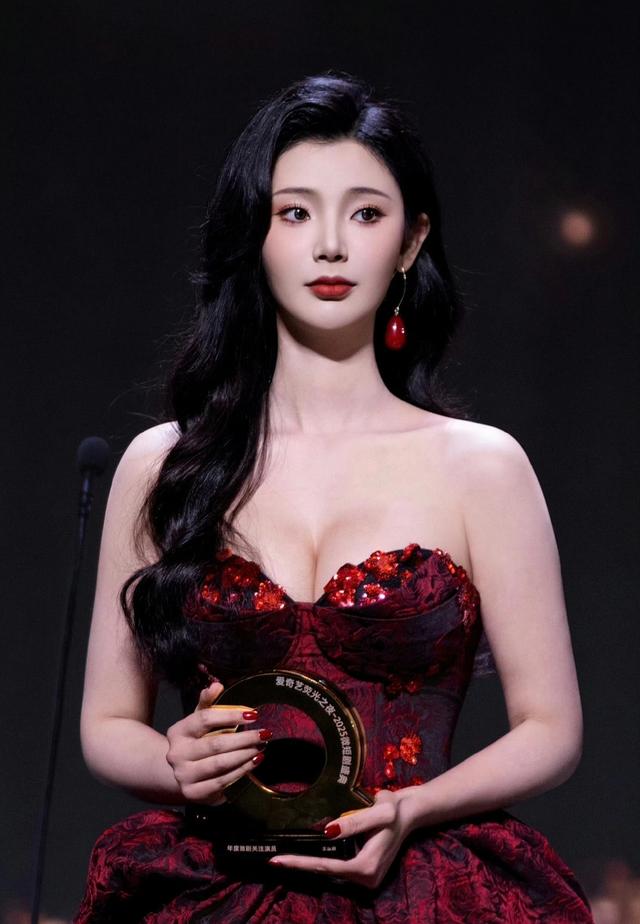 王星辰（浩浩妈）好身材藏不住