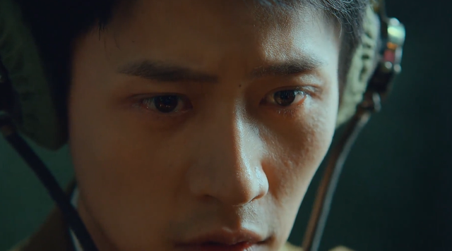 看完《沉默的荣耀》再看《隐锋》，我只想说：没有对比就没有伤害