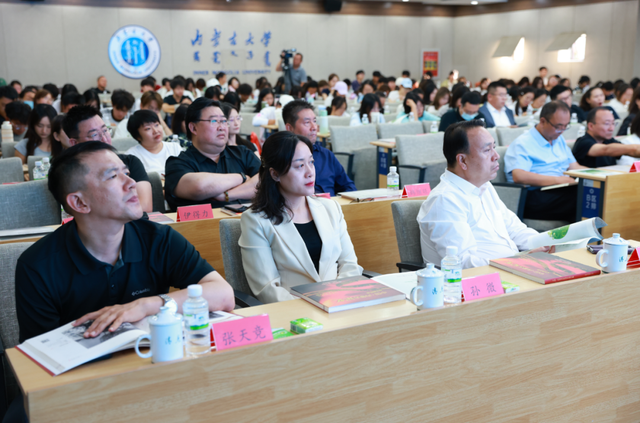 “这就是呼伦贝尔”呼伦贝尔北疆文化建设大型全媒体文化传播活动成果展示会在呼和浩特市举办