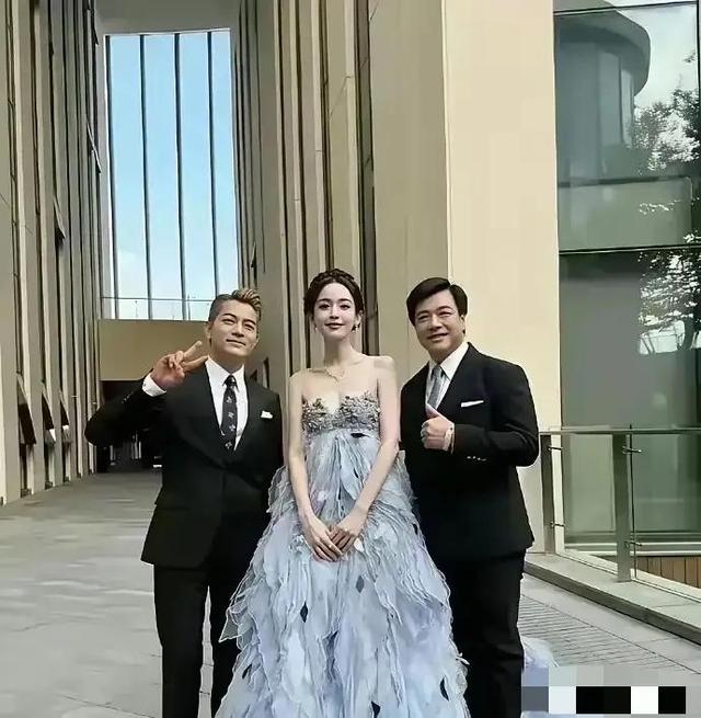 不怪郭富城忍不住跟她合照，作为一个女人，我都心动不已