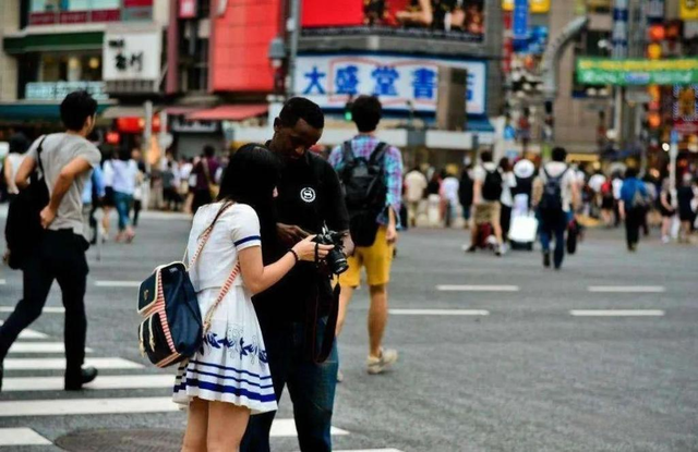 不止北上广深，为何这个小城市也吸引上万外国人定居？