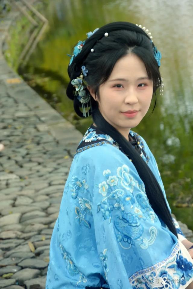 汉服旗袍美女秀宏村