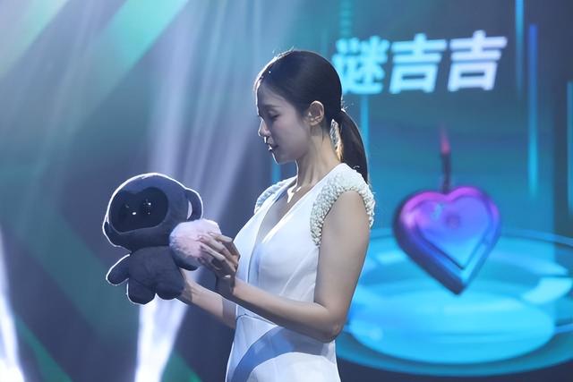 遇见“全身智能”的未来！11款创新产品亮相湾区T台