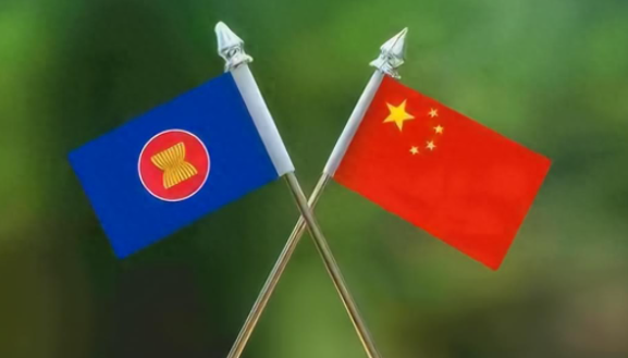 行程结束，王毅离开马国，澳方公布会谈结果，逼中方放弃99年租约