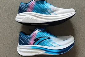 跑了1200公里，选出2024年度6双优秀国产慢跑鞋，总有一款适合你图片