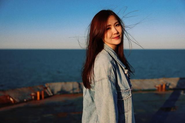 36岁TVB女星第一次开个人音乐会引发热议，她唱歌的表情很恐怖