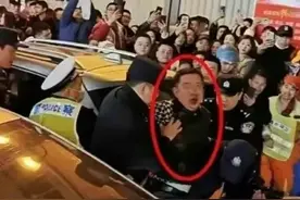 后续！官渡44岁逆行男，再被扒：一霸，生意人，重庆红衣男被赞夸图片