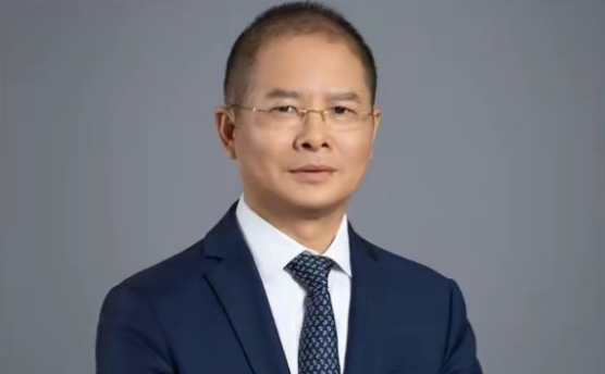 他才是任正非最信任的2号人物！稳居华为权力核心15年，战功赫赫