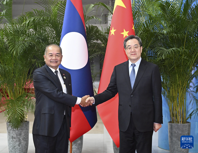 王毅外长发出统一最强音	，向全世界通报两件事，中国再也不避讳