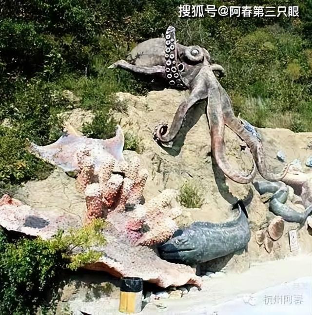 大连海之韵山体壁雕