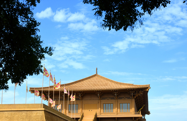西安:碧空映丹凤 美景入画来