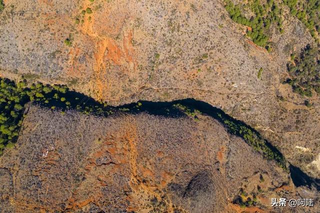 在大理洱源县惊现火山地貌?人迹罕至,跟新疆魔鬼城有得一拼