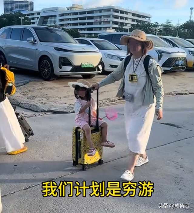 除了呼吸处处都要钱，博主曝光涠洲岛乱收费，民宿老板回应引争议