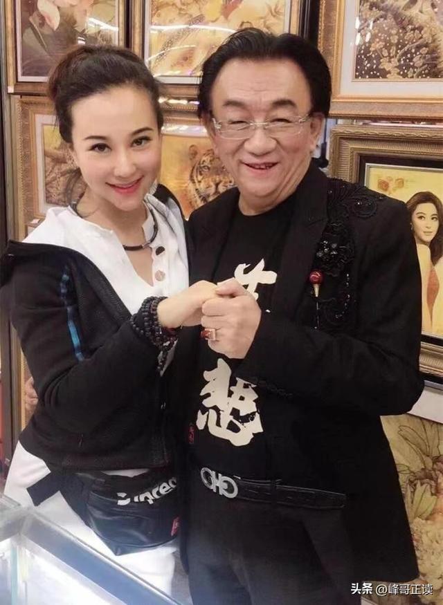 79岁侯耀华晚年凄凉！独居北京无保姆照料，家里脏乱差环境寒酸