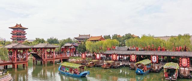 我是南宁人，从洛阳和开封旅行回来，不得不说两座城市差别太大了