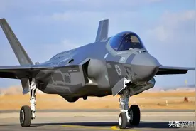 世界首次隐身机对决回顾：歼20驱逐F35，美空军司令称赞歼20图片